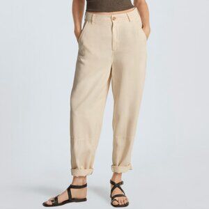 NWT Everlane The Relaxed Chino in Buttersoft Womens 10 Parchment Barrel Pant